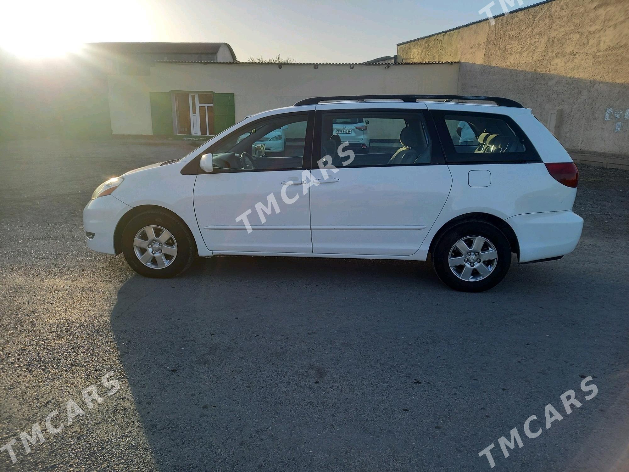 Toyota Sienna 2004 - 152 000 TMT - Aşgabat - img 6