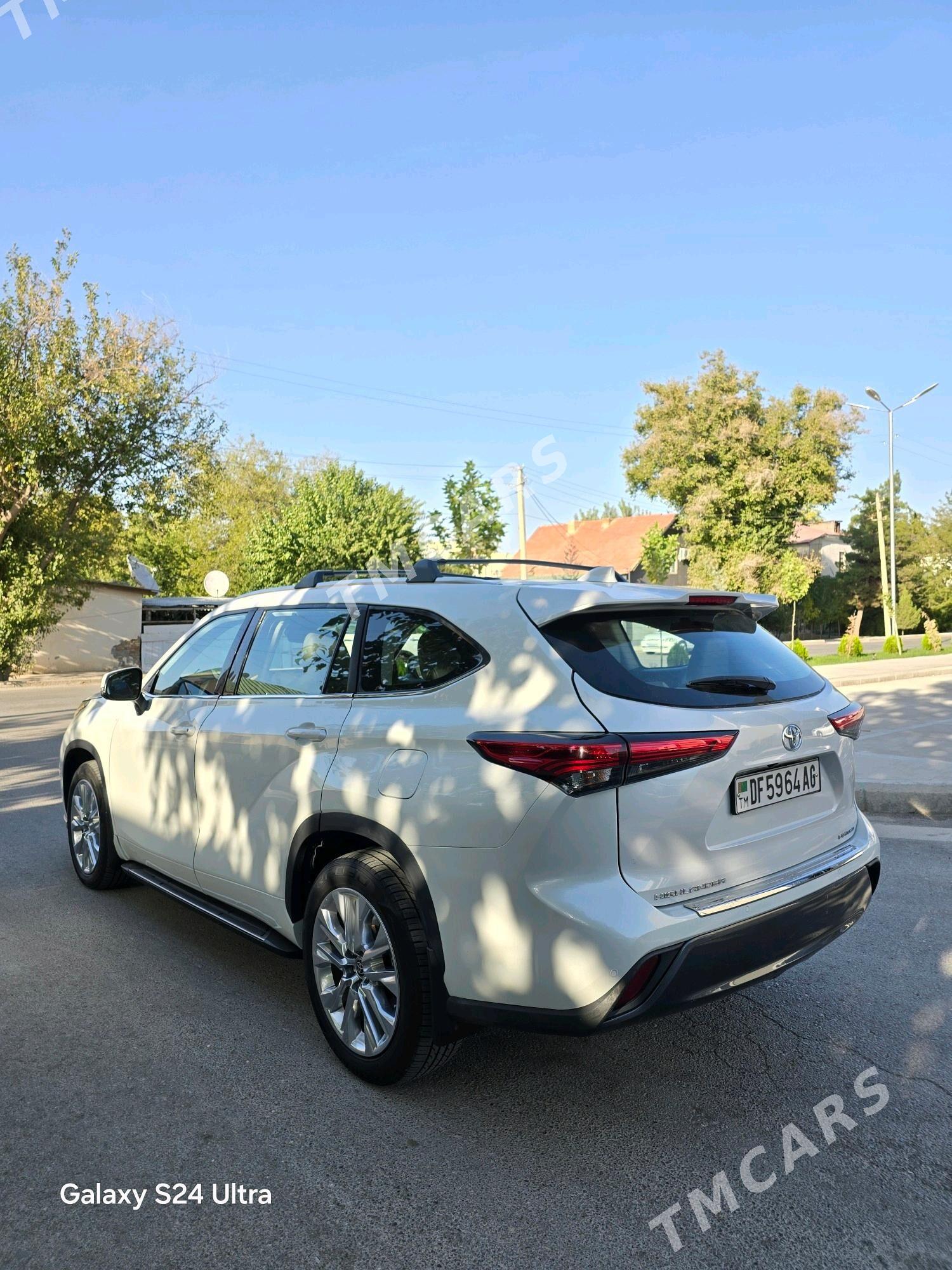 Toyota Highlander 2022 - 560 000 TMT - 30 mkr - img 2