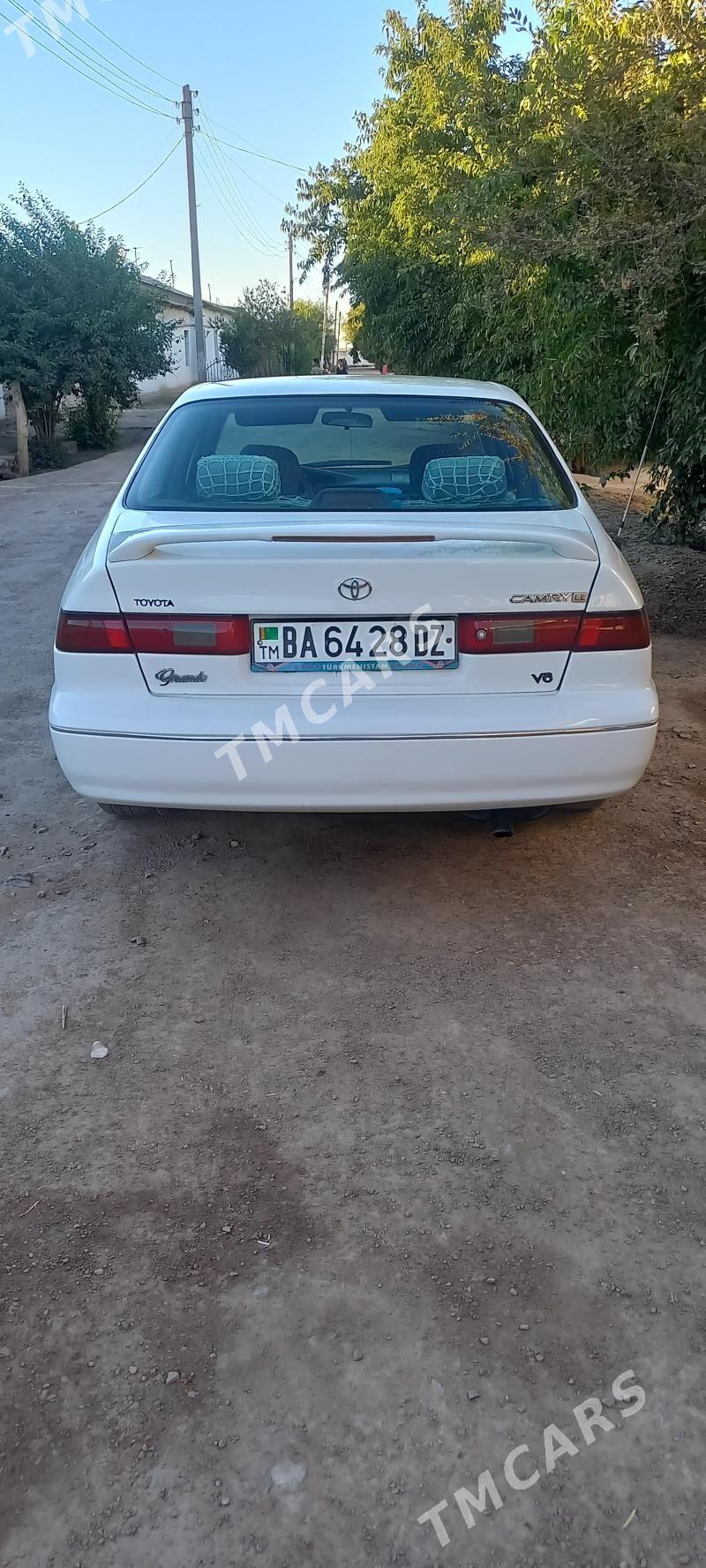 Toyota Camry 1998 - 112 000 TMT - Daşoguz - img 4