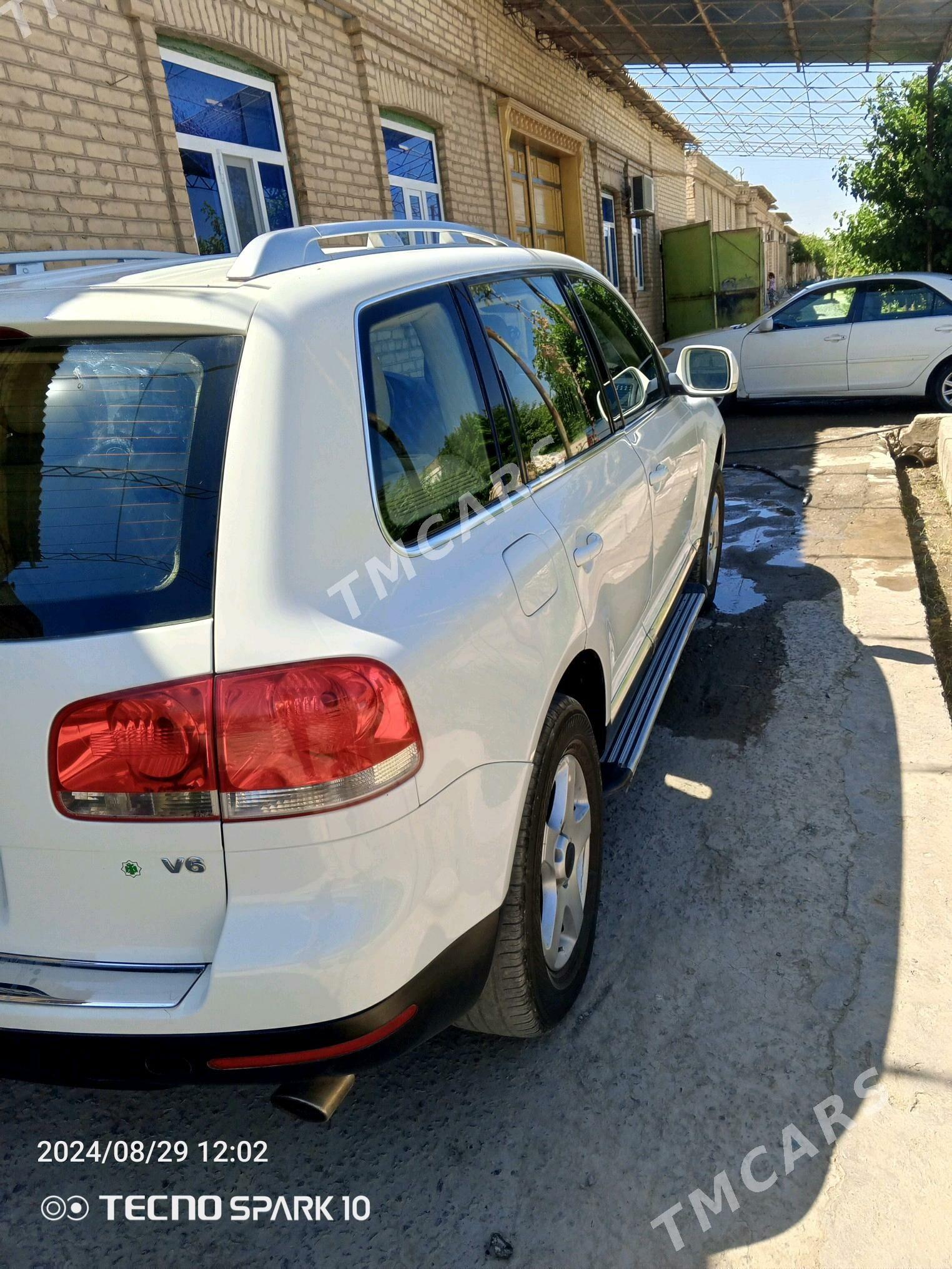 Volkswagen Touareg 2005 - 130 000 TMT - Чарджоу - img 6