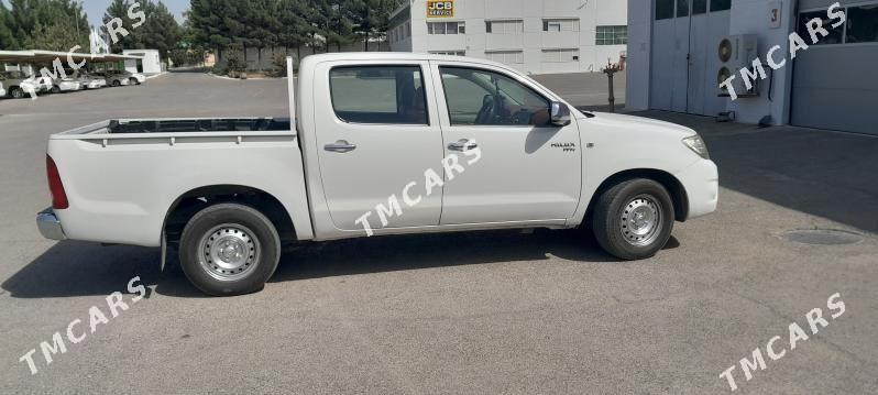 Toyota Hilux 2010 - 180 000 TMT - Aşgabat - img 3