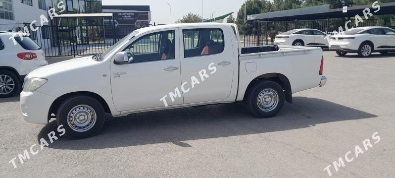 Toyota Hilux 2010 - 180 000 TMT - Ашхабад - img 4