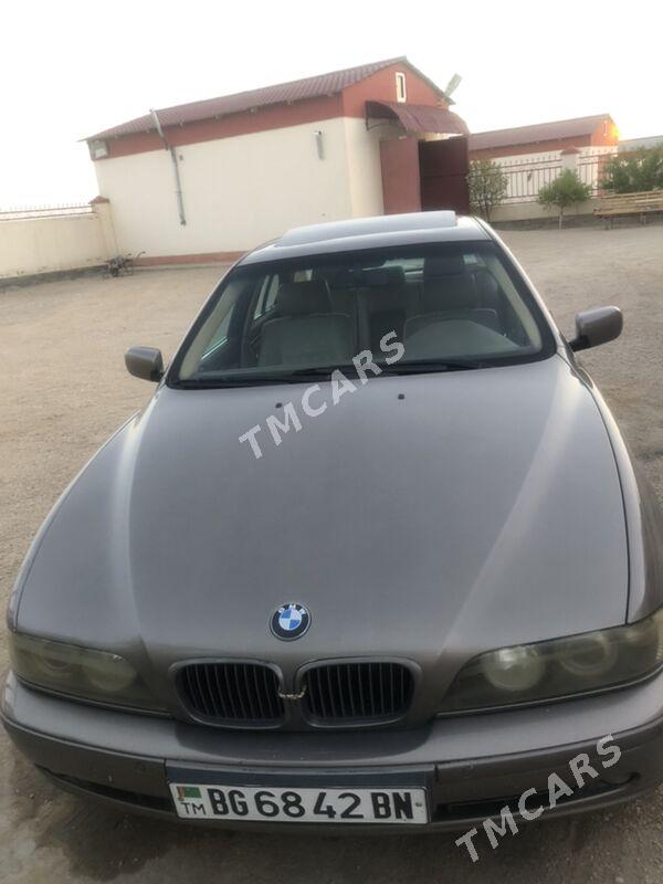 BMW E39 2002 - 65 000 TMT - Балканабат - img 2