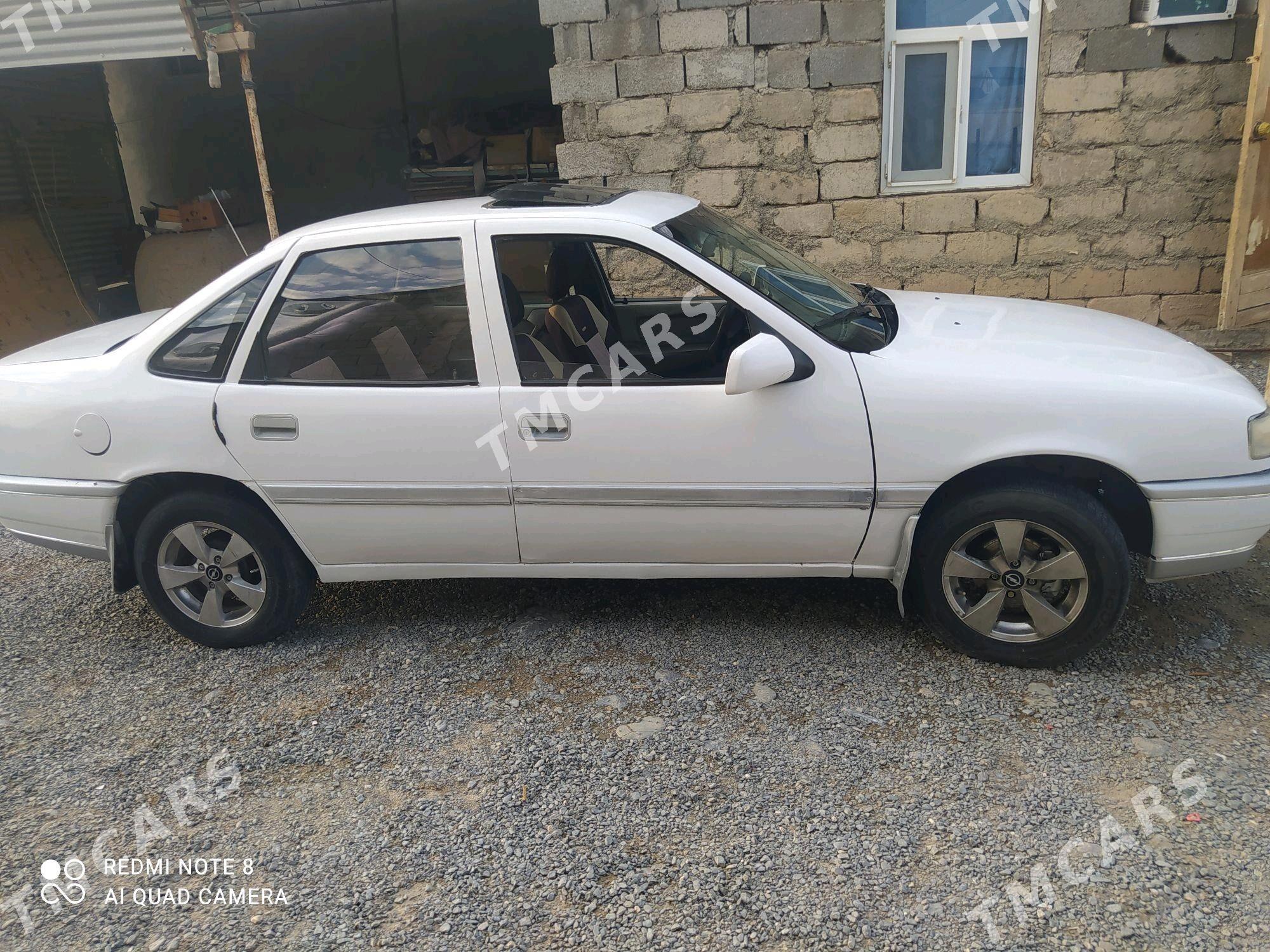 Opel Vectra 1990 - 30 000 TMT - Теджен - img 2