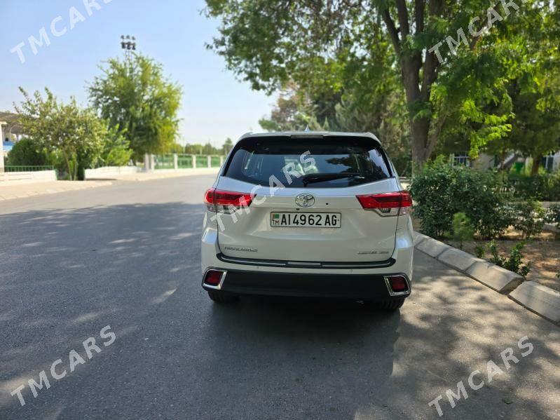 Toyota Highlander 2018 - 485 000 TMT - Aşgabat - img 8