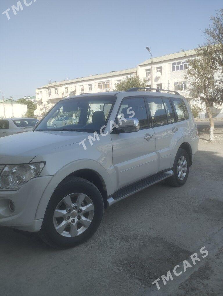 Mitsubishi Pajero 2013 - 240 000 TMT - Türkmenbaşy - img 2