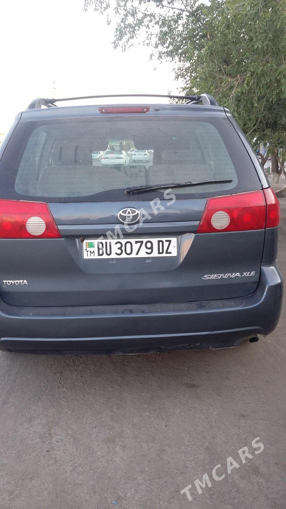 Toyota Sienna 2008 - 160 000 TMT - Губадаг - img 2