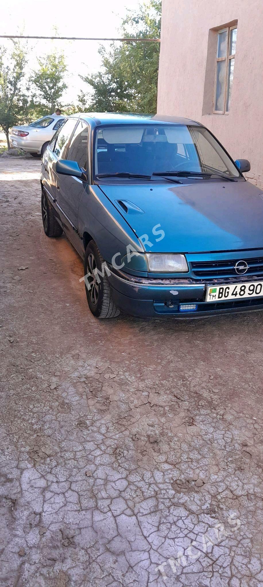 Opel Astra 1993 - 25 000 TMT - Ruhubelent etraby - img 3