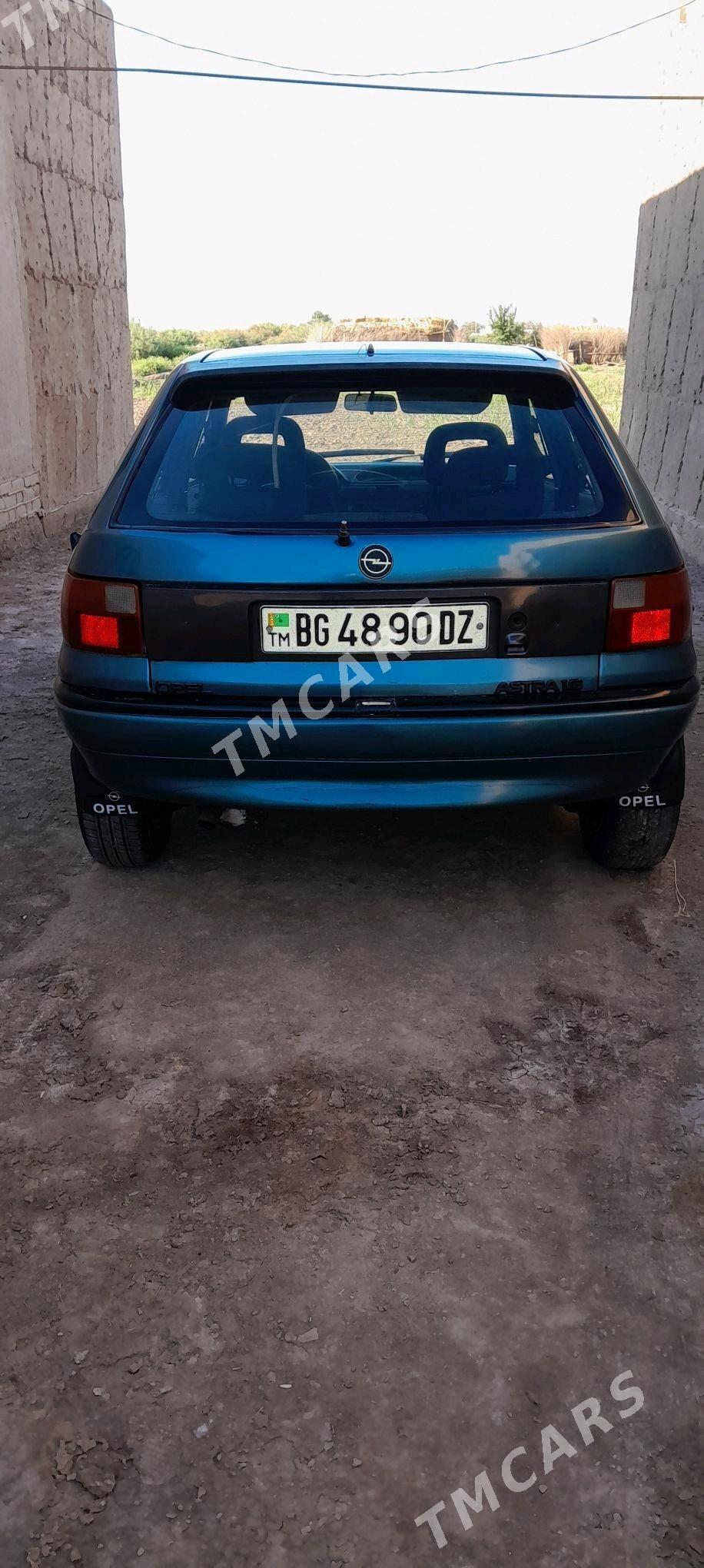 Opel Astra 1993 - 25 000 TMT - Ruhubelent etraby - img 7