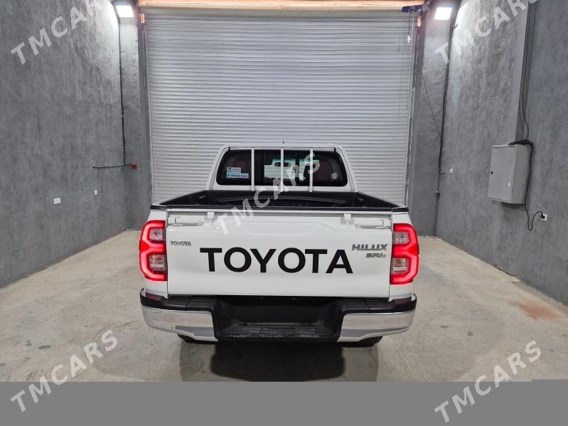 Toyota Hilux 2021 - 552 000 TMT - Aşgabat - img 7