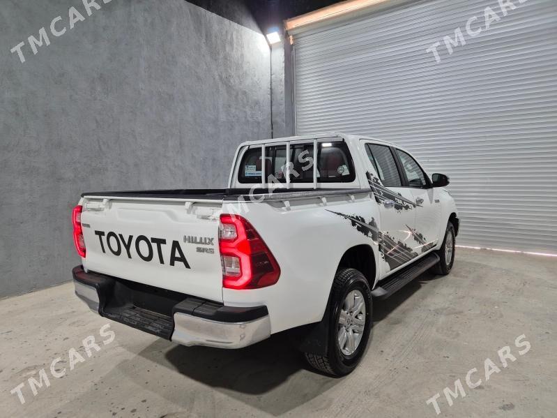 Toyota Hilux 2021 - 552 000 TMT - Ашхабад - img 8