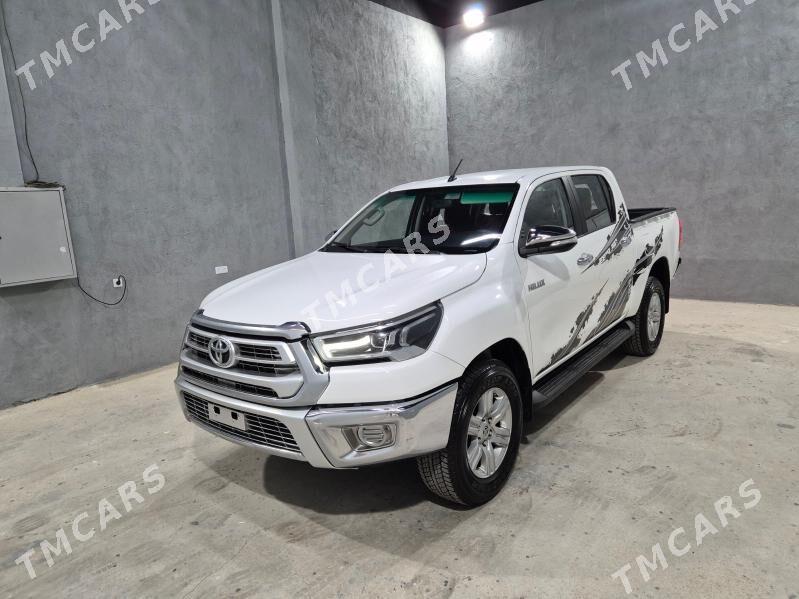 Toyota Hilux 2021 - 552 000 TMT - Aşgabat - img 4