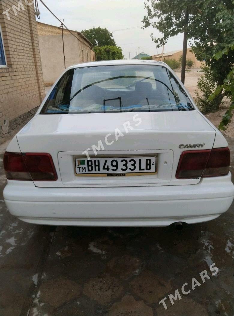 Toyota Camry 1995 - 43 000 TMT - Sakar - img 3