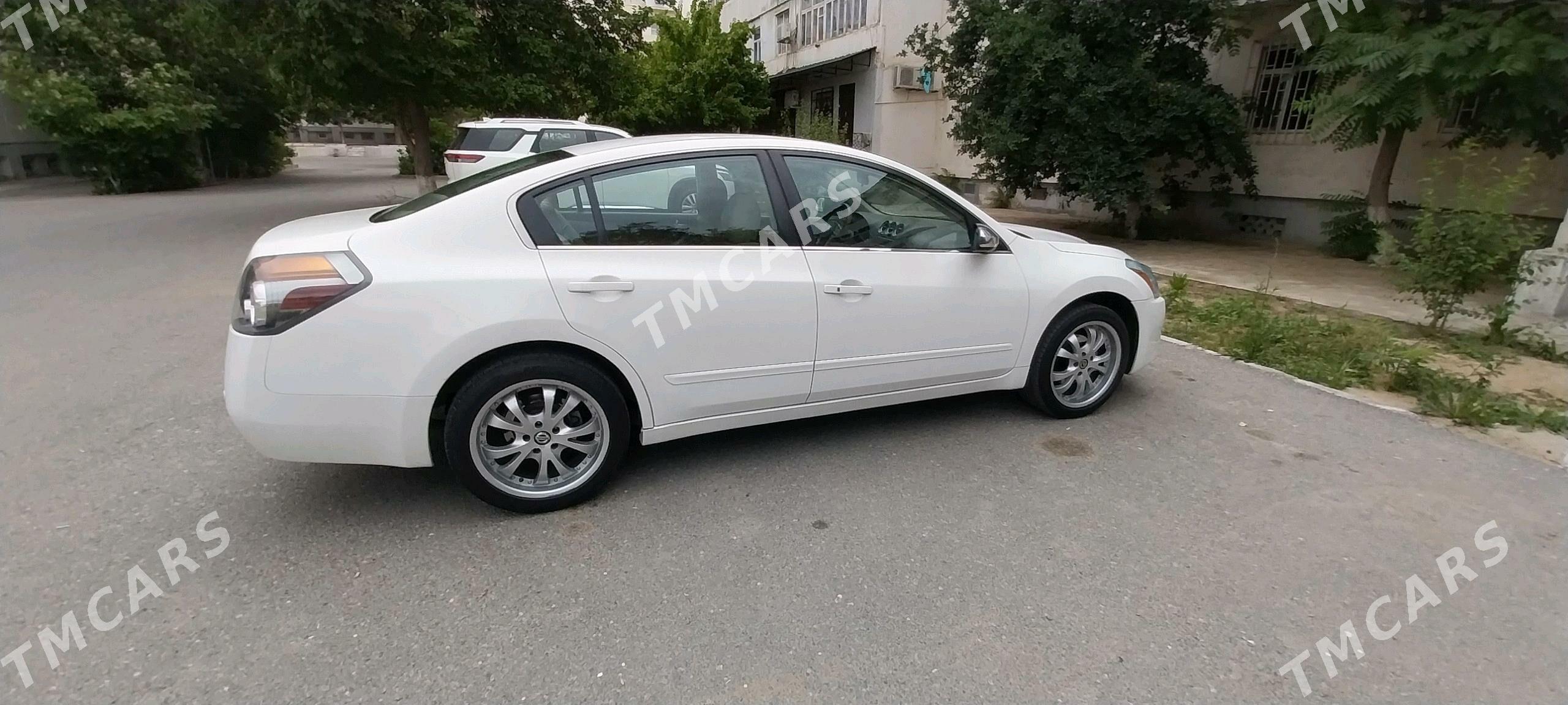 Nissan Altima 2012 - 121 000 TMT - Ашхабад - img 2