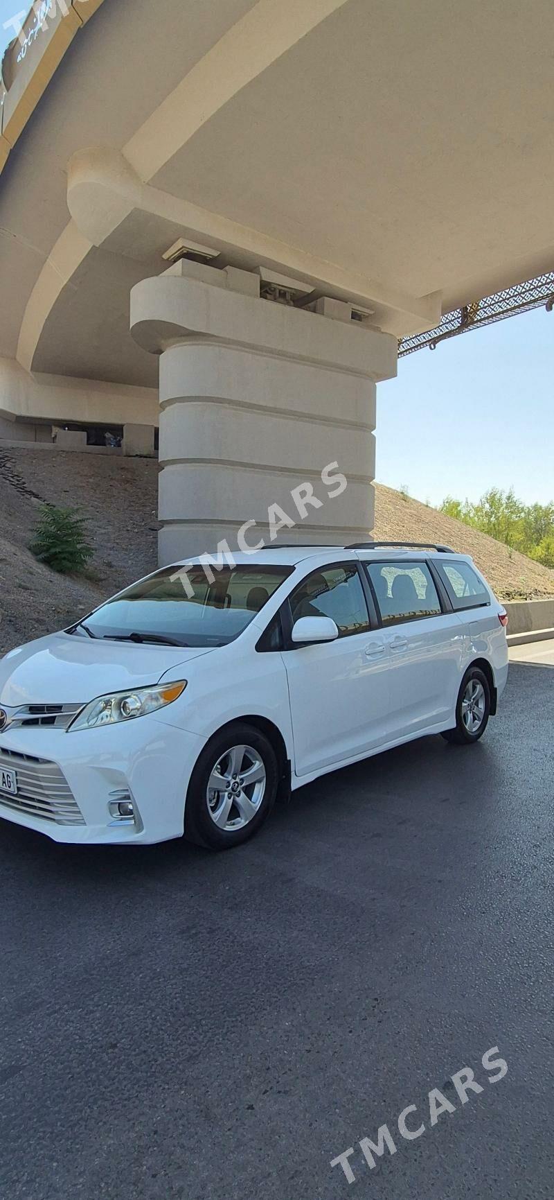 Toyota Sienna 2019 - 365 000 TMT - Ашхабад - img 2