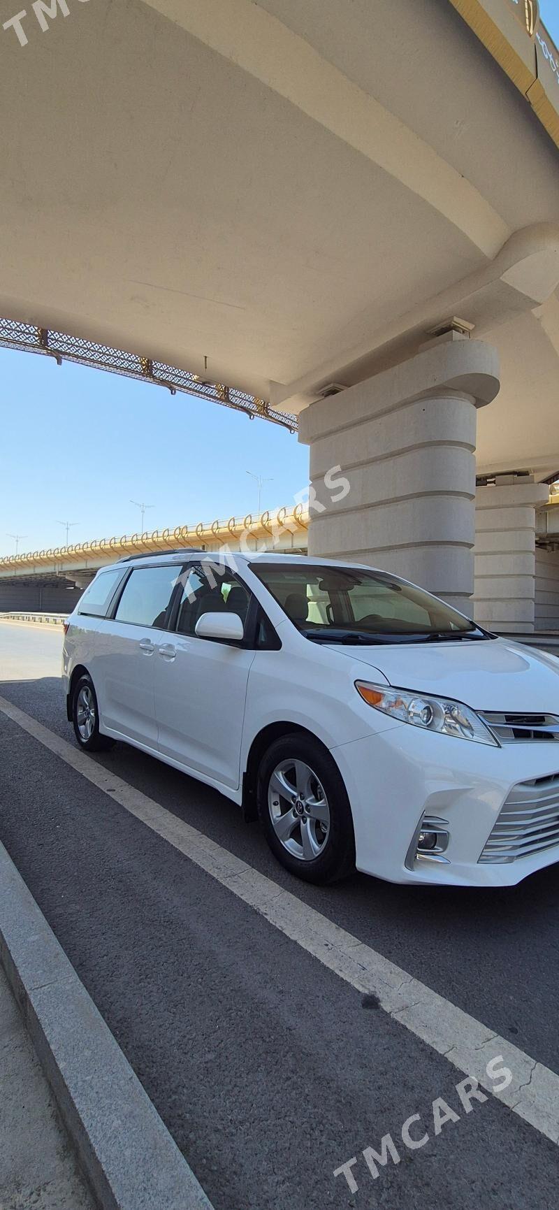 Toyota Sienna 2019 - 365 000 TMT - Aşgabat - img 3