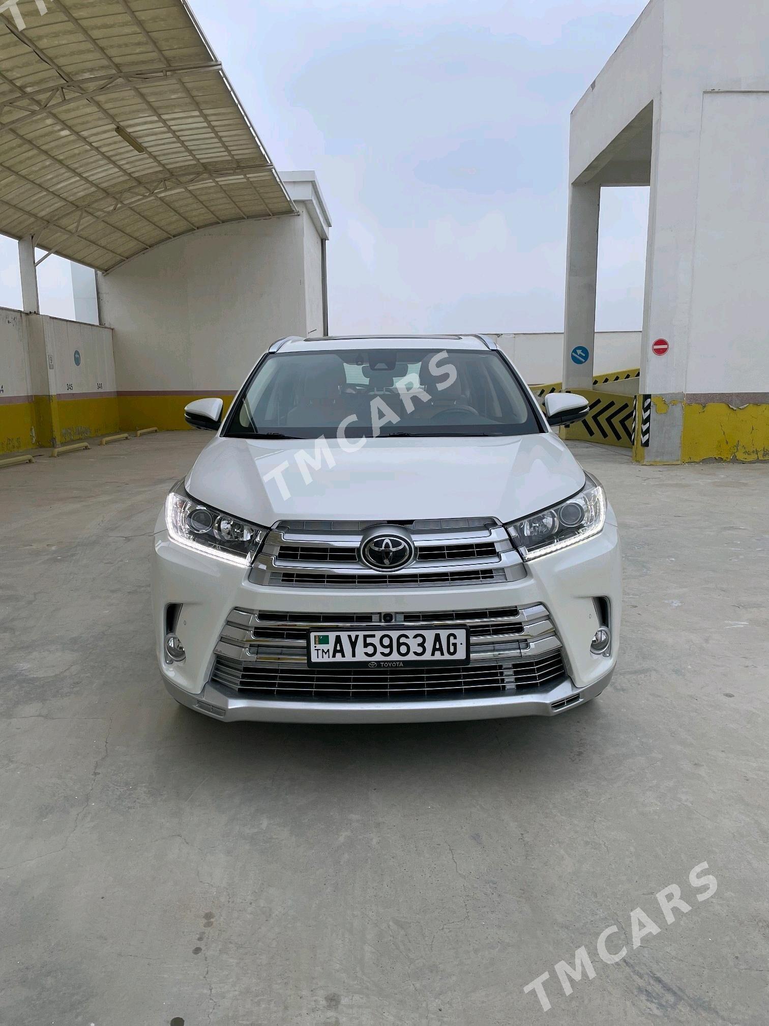 Toyota Highlander 2018 - 630 000 TMT - Aşgabat - img 4