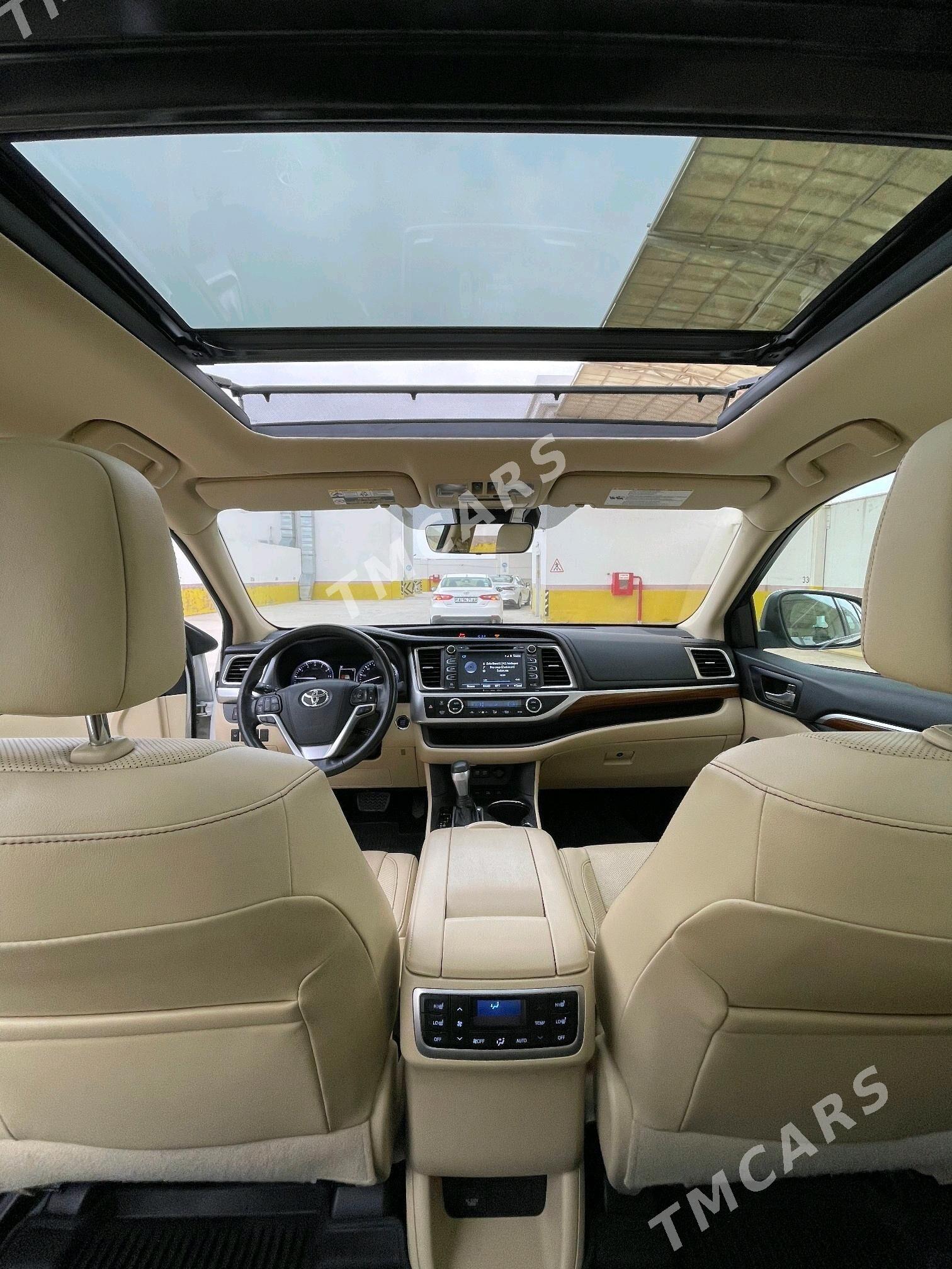 Toyota Highlander 2018 - 630 000 TMT - Aşgabat - img 7