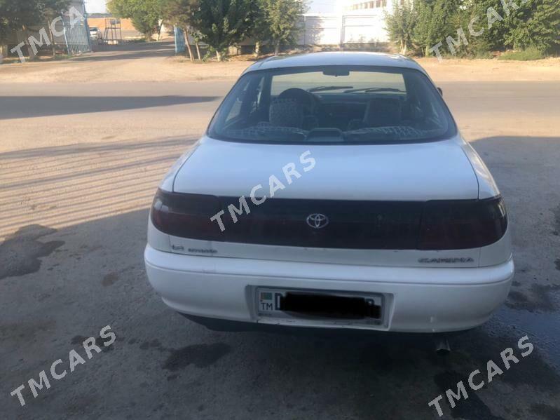 Toyota Carina 1996 - 40 000 TMT - Векильбазар - img 4