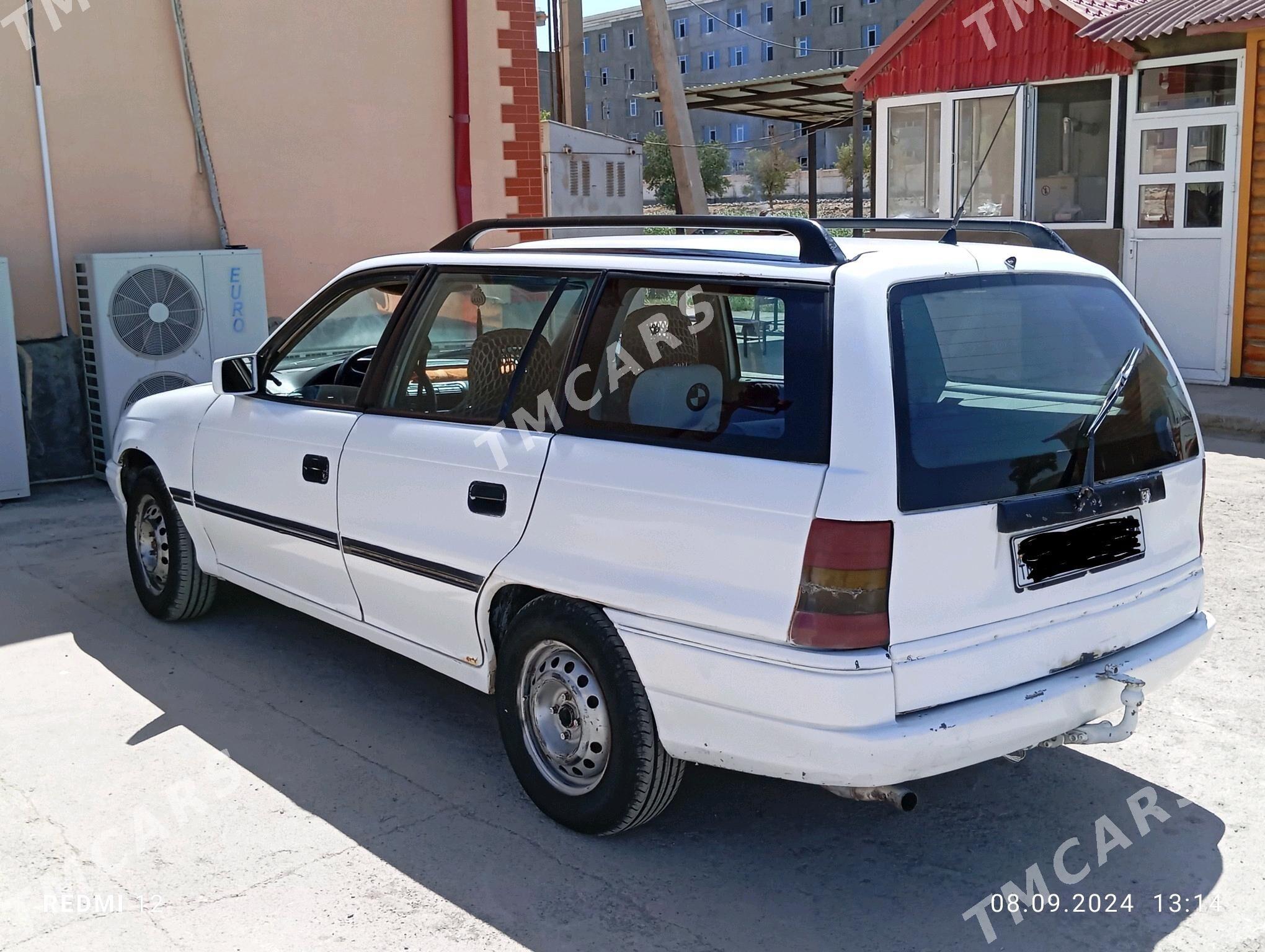 Opel Astra 1992 - 30 000 TMT - Мары - img 4