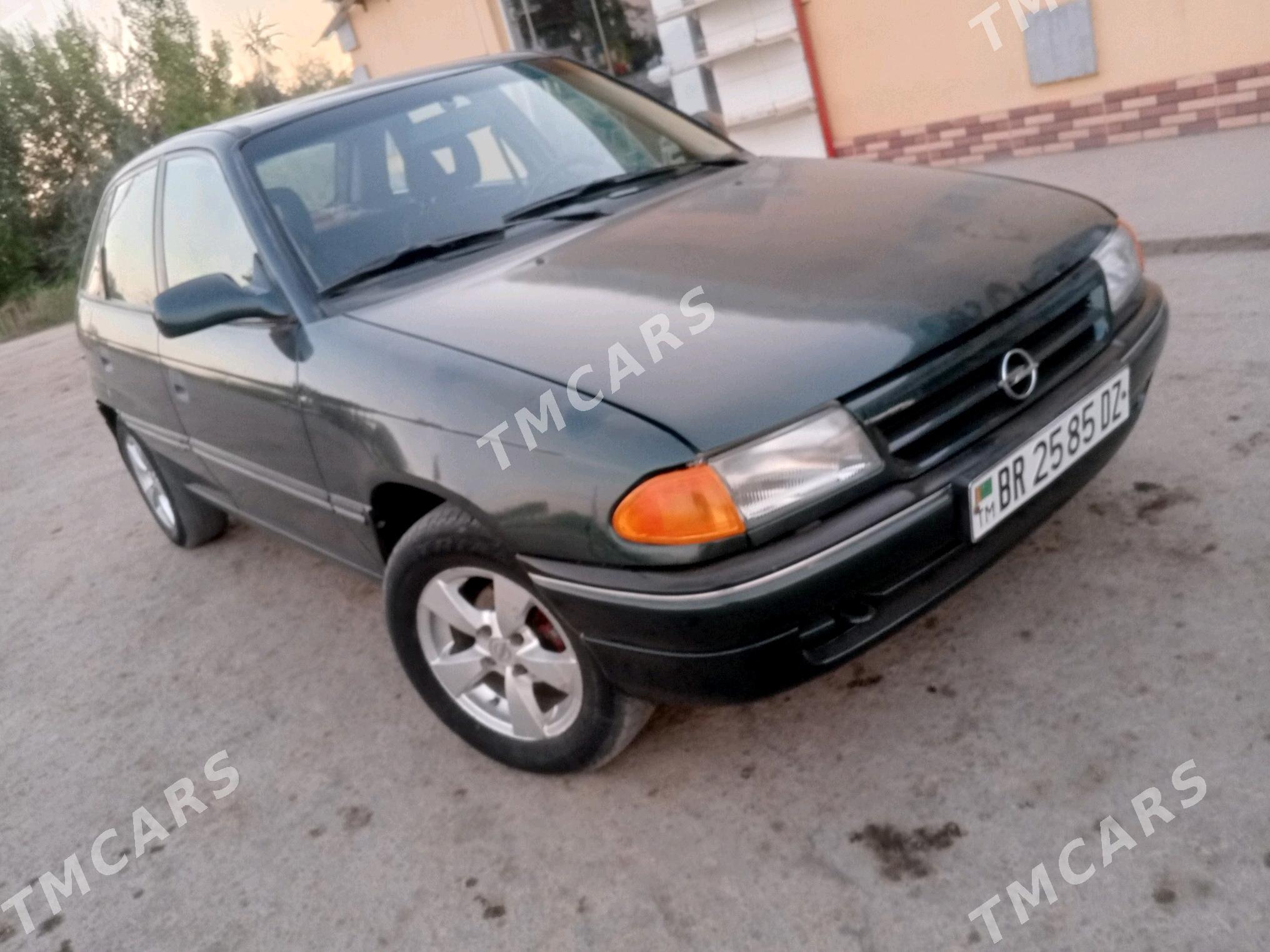 Opel Astra 1994 - 35 000 TMT - Гурбансолтан Едже - img 4