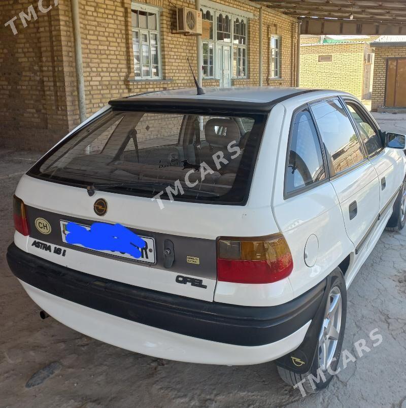 Opel Astra 1992 - 29 000 TMT - Мары - img 3