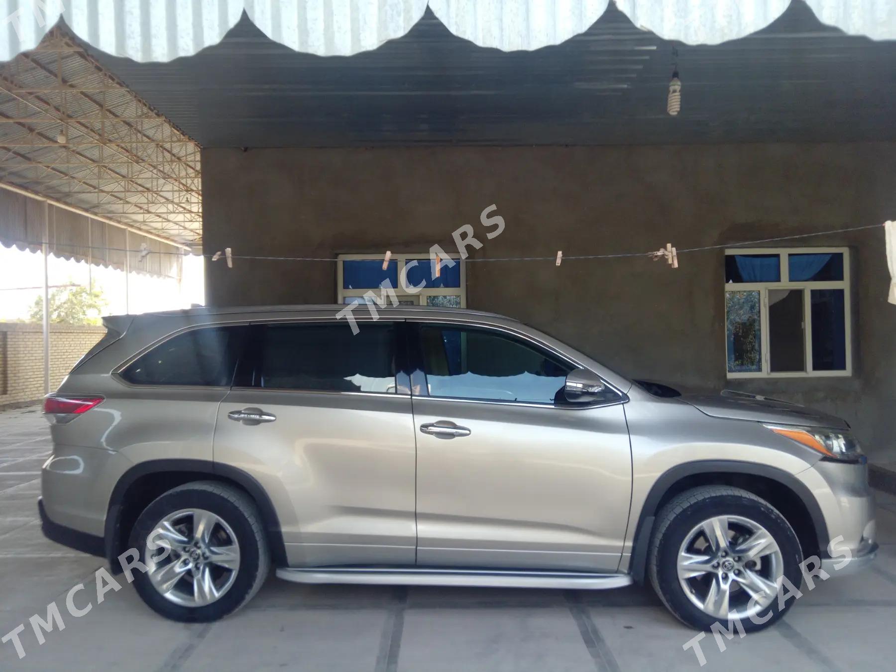 Toyota Highlander 2016 - 430 000 TMT - Baýramaly - img 3