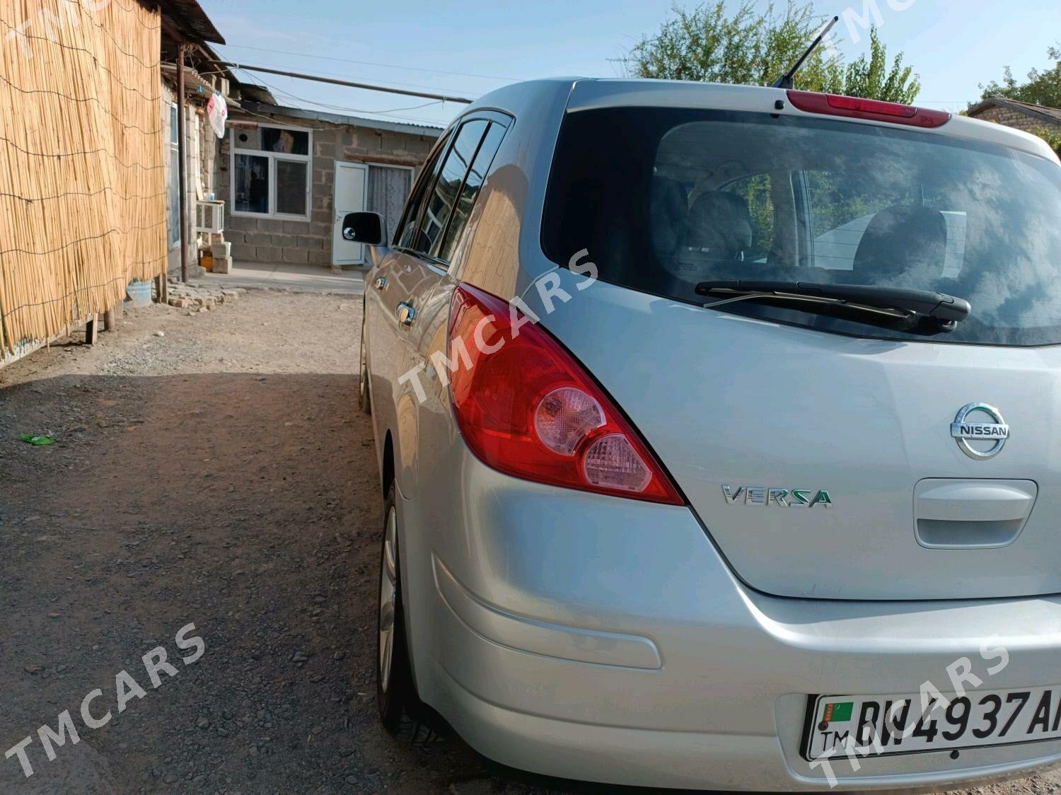 Nissan Versa 2011 - 130 000 TMT - Änew - img 2