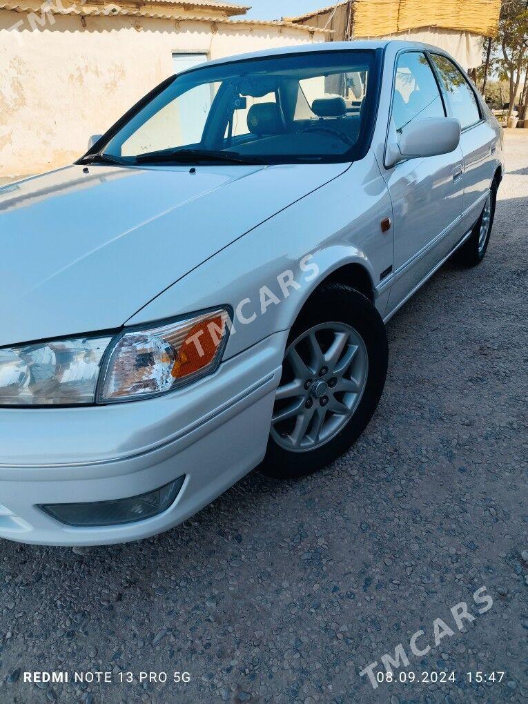 Toyota Camry 2000 - 135 000 TMT - Kaka - img 3