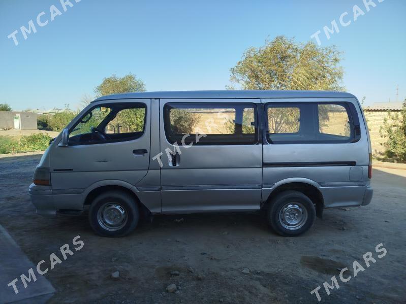 Toyota Hiace 1993 - 45 000 TMT - Мары - img 2