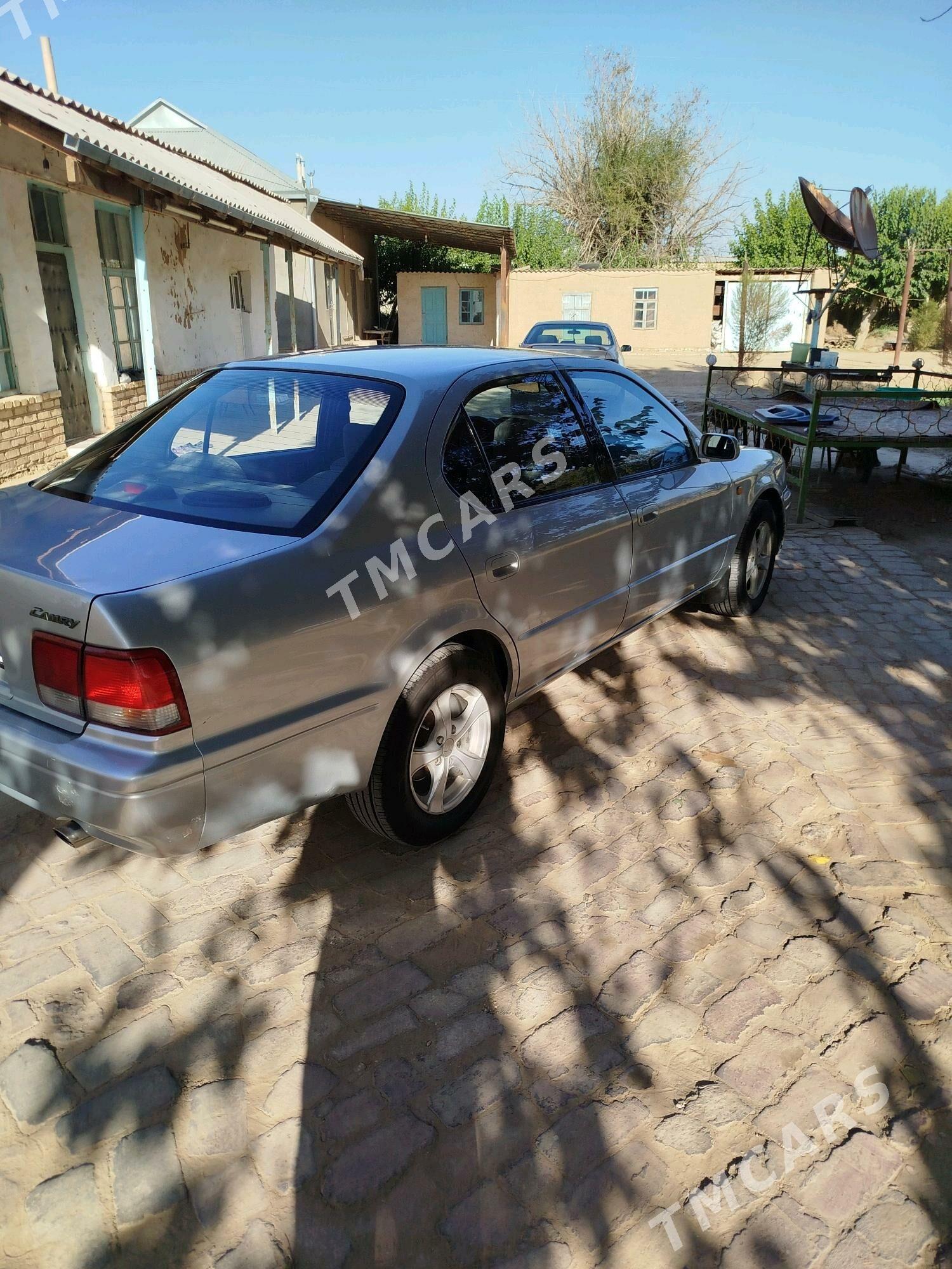 Toyota Camry 1995 - 55 000 TMT - Ýolöten - img 2