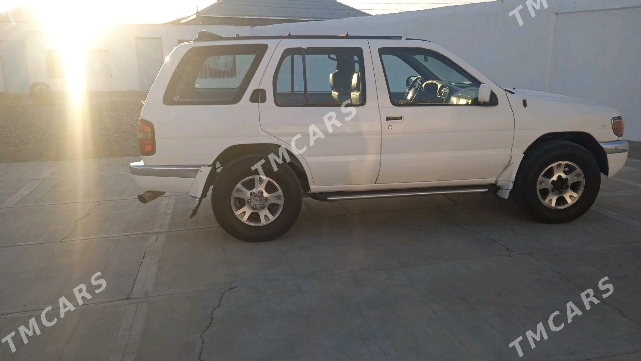 Nissan Pathfinder 1997 - 59 000 TMT - Серахс - img 4