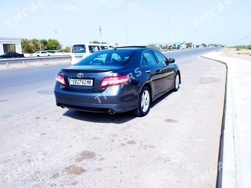 Toyota Camry 2011 - 170 000 TMT - Мургап - img 4