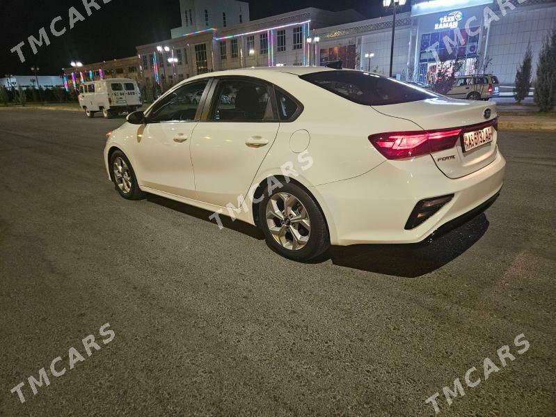 Kia Forte 2019 - 225 000 TMT - Тязе заман - img 5