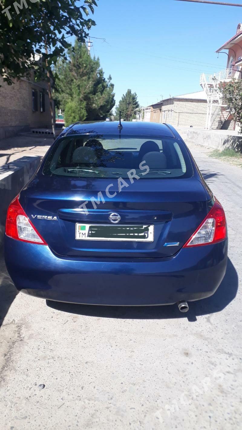 Nissan Versa 2011 - 75 000 TMT - Türkmenabat - img 2