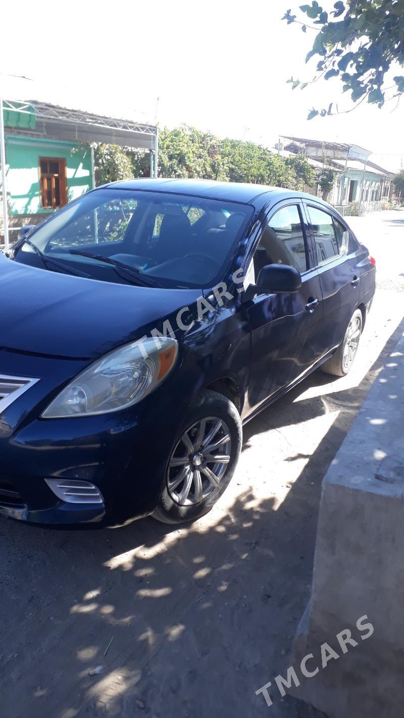 Nissan Versa 2011 - 75 000 TMT - Туркменабат - img 3