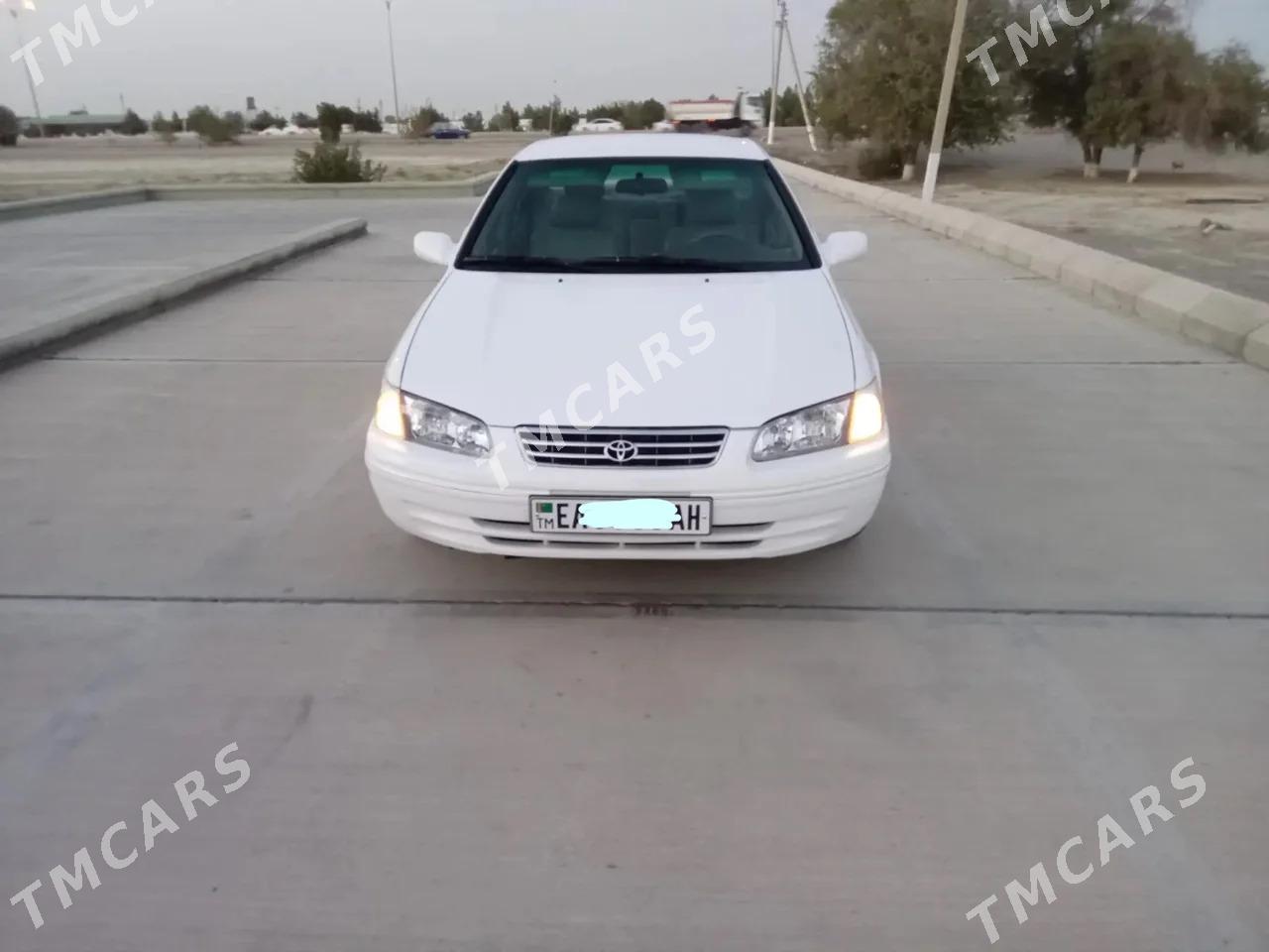 Toyota Camry 1998 - 115 000 TMT - Бахарден - img 2