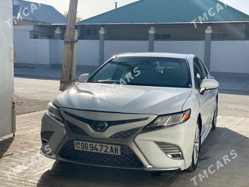 Toyota Camry 2018 - 300 000 TMT - Гёкдепе - img 2