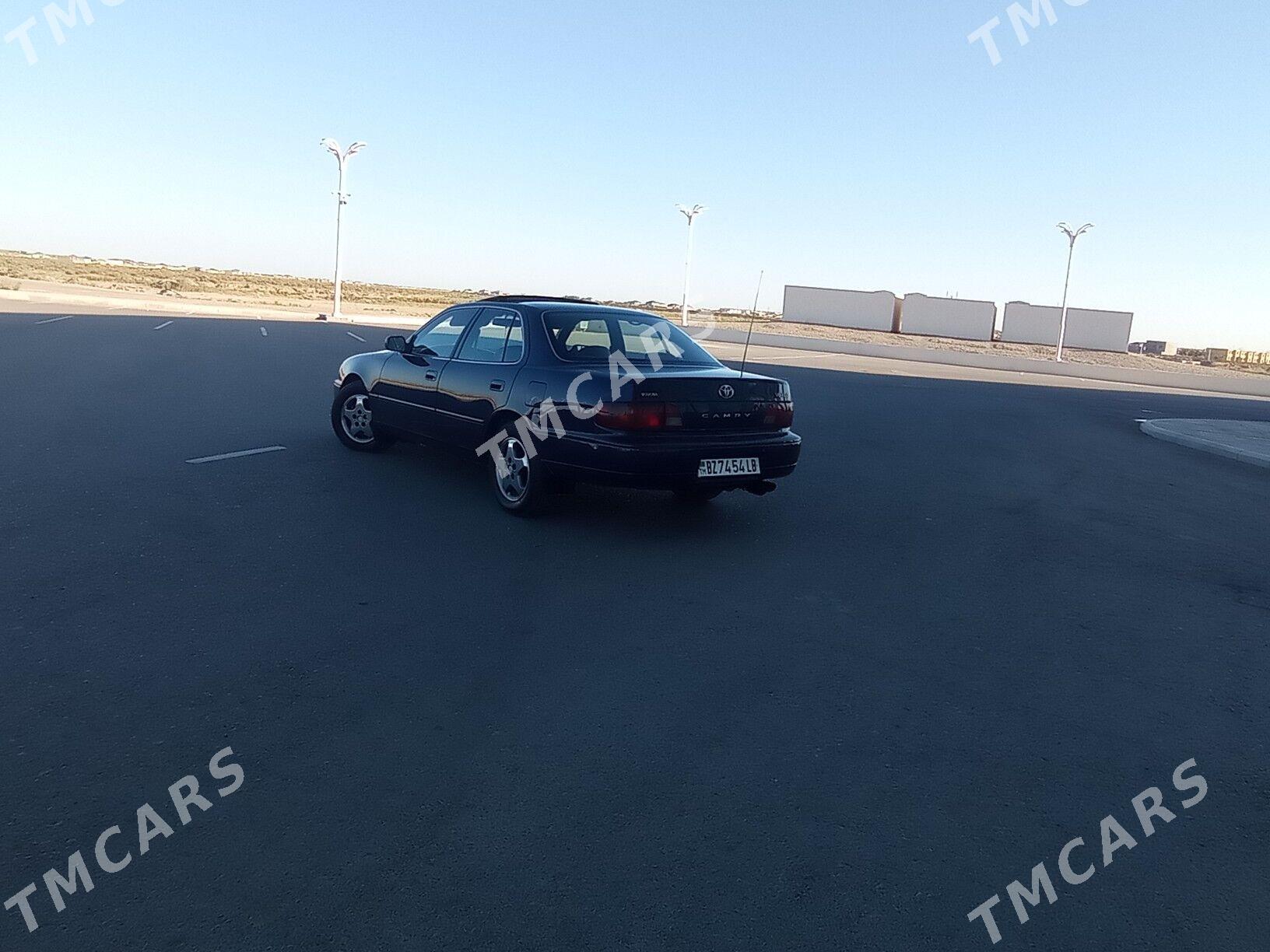 Toyota Camry 1995 - 95 000 TMT - Türkmenabat - img 2