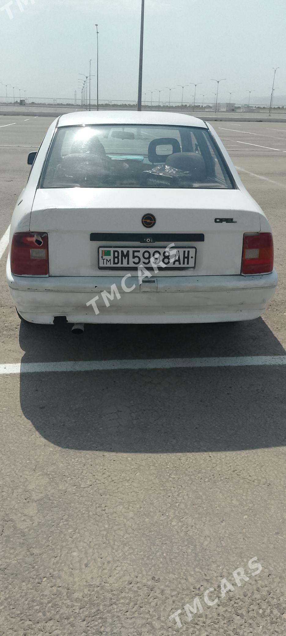 Opel Vectra 1990 - 20 000 TMT - Ак-Бугдайский этрап - img 3