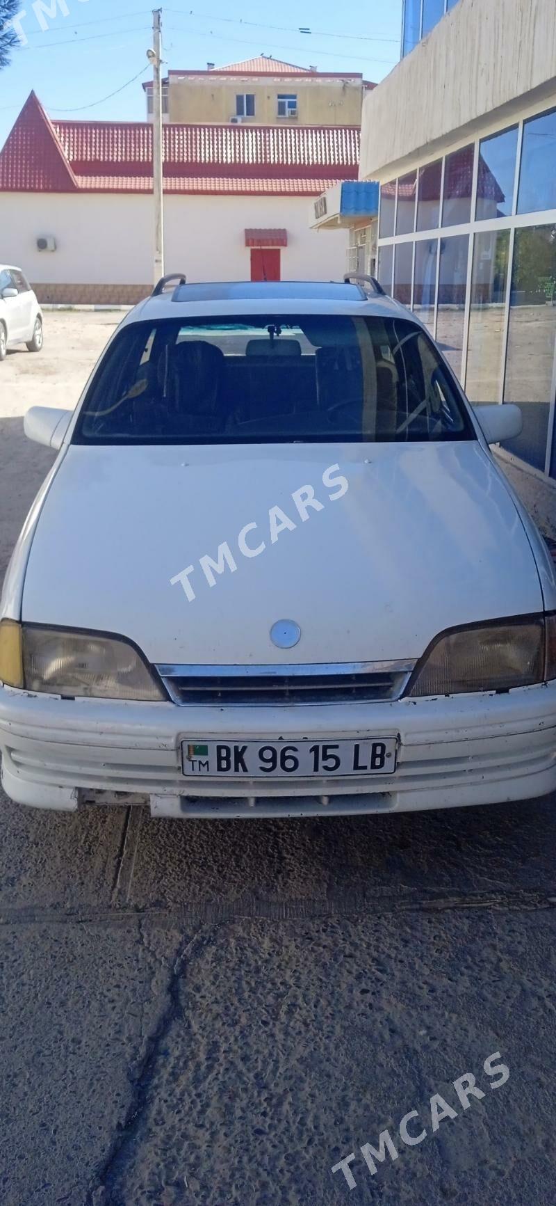 Opel Omega 1992 - 30 000 TMT - Чарджоу - img 4