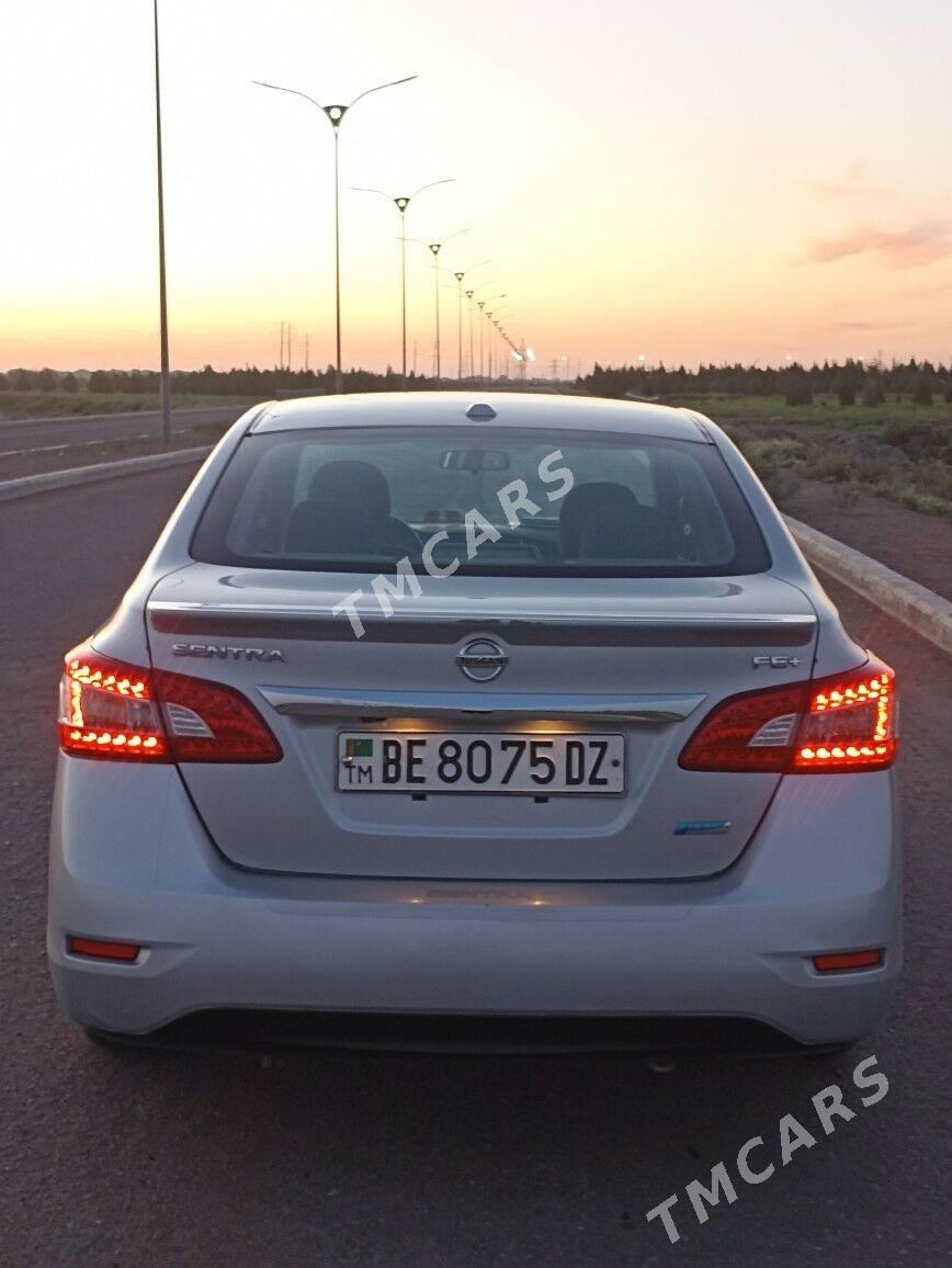 Nissan Sentra 2012 - 115 000 TMT - Дашогуз - img 4