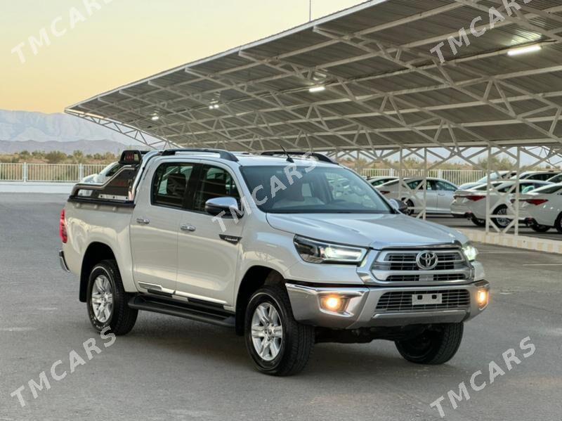 Toyota Hilux 2021 - 535 000 TMT - Ашхабад - img 3