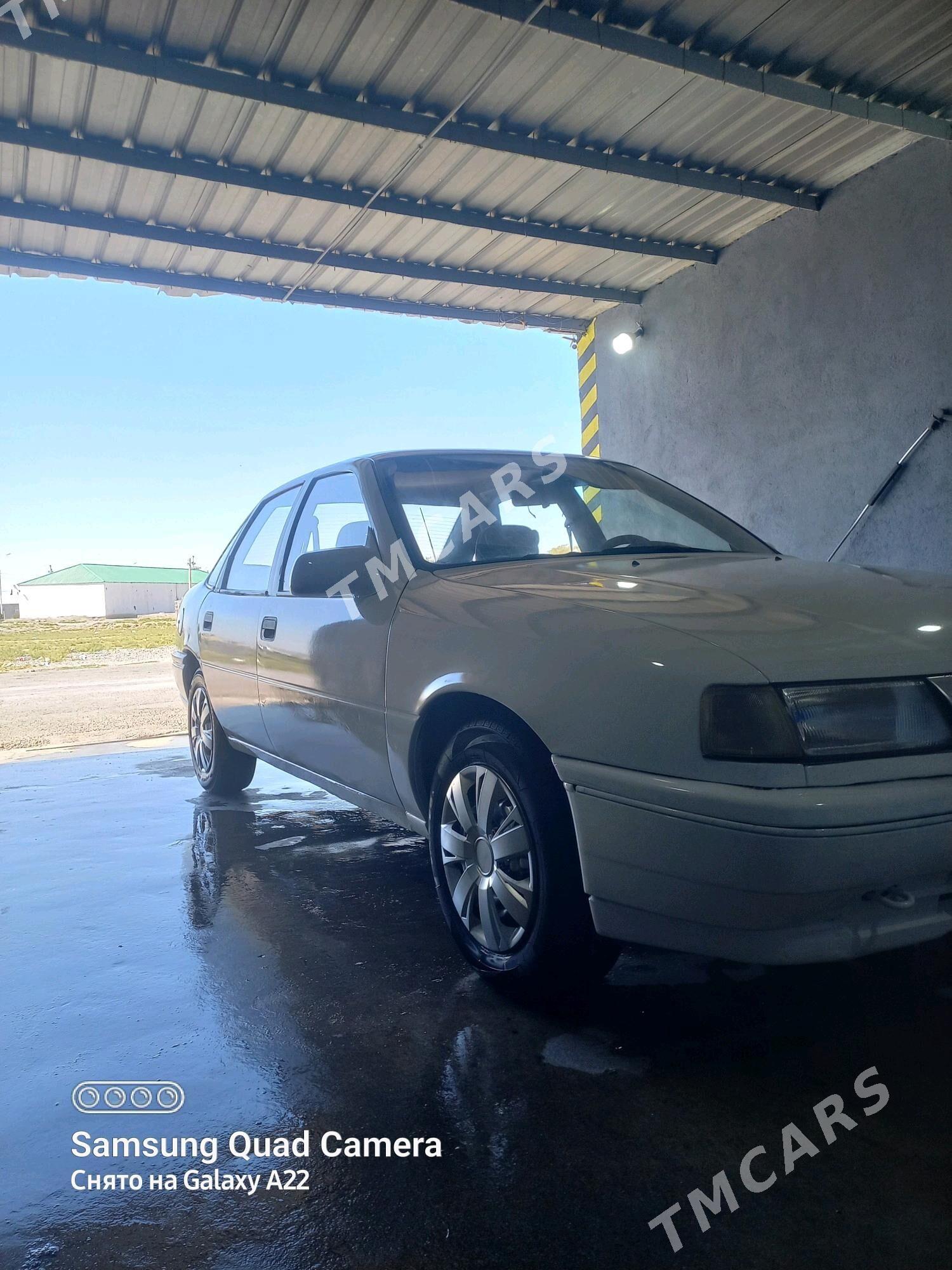 Opel Vectra 1990 - 26 000 TMT - Гёкдепе - img 3