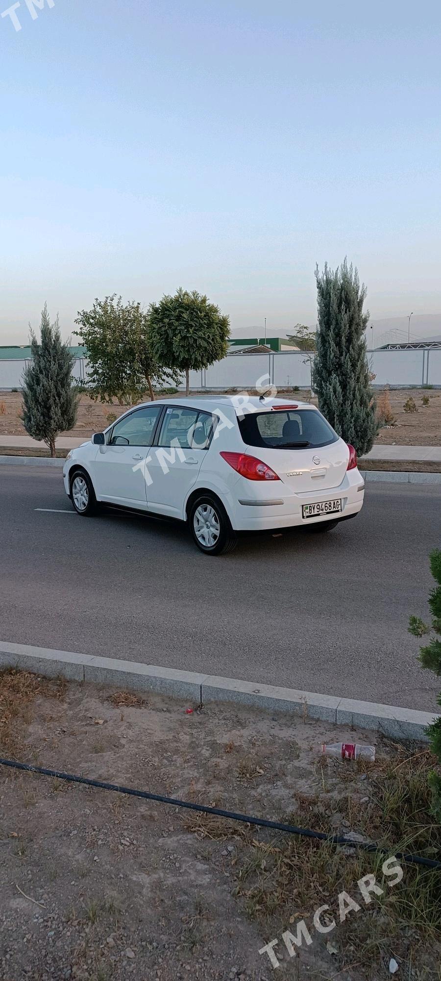 Nissan Versa 2011 - 99 500 TMT - Büzmeýin - img 5