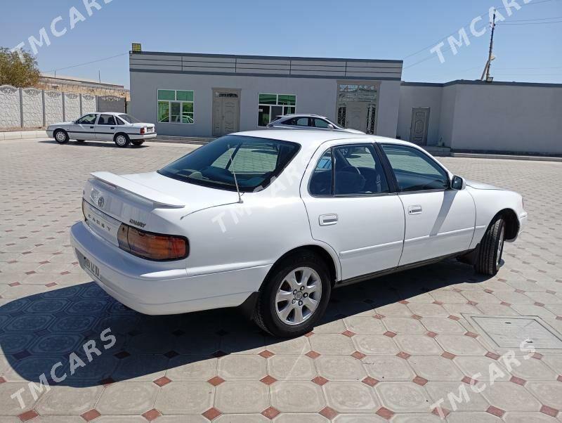 Toyota Camry 1994 - 65 000 TMT - Мары - img 3