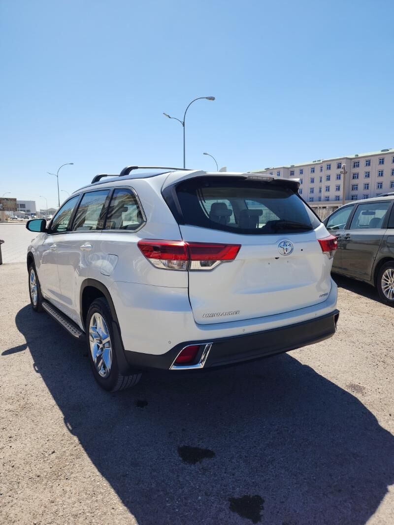 Toyota Highlander 2017 - 475 000 TMT - Мары - img 3