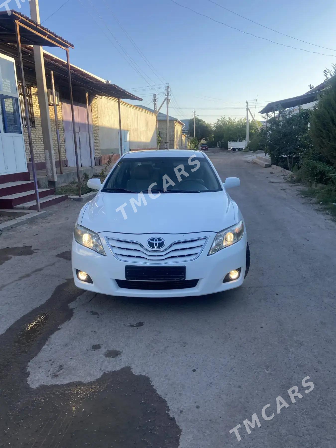 Toyota Camry 2011 - 165 000 TMT - Дашогуз - img 2