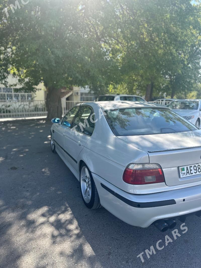 BMW E39 2002 - 114 000 TMT - Aşgabat - img 3