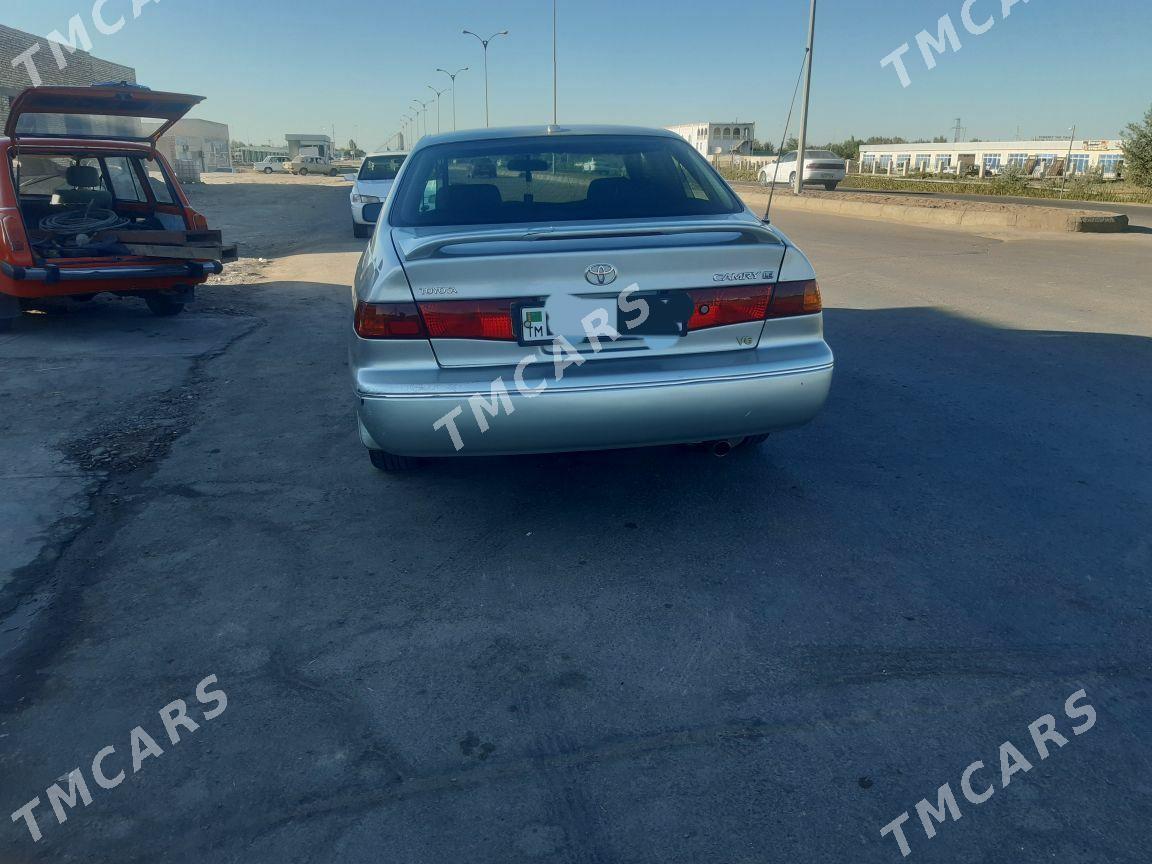 Toyota Camry 1999 - 130 000 TMT - Boldumsaz - img 3